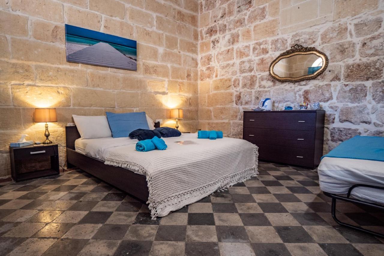 250 y.o. Tal-Bambinu Farmhouse Xagħra Exterior foto